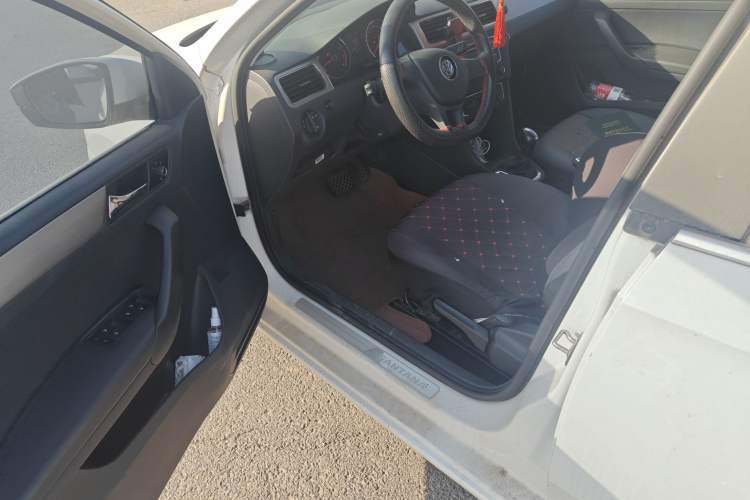 Used Volkswagen Santana 2015 Haval H6 1.6L Automatic Comfort Model
