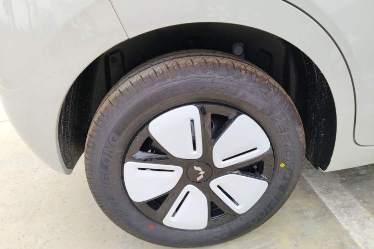 Used Wuling Hongguang MINIEV 2025 Four-Door Version Advanced Edition
