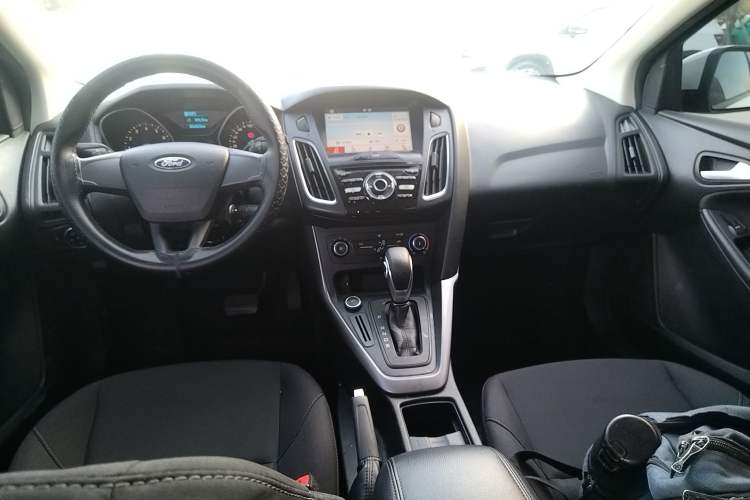 Used Ford Focus 2018 Hatchback Classic 1.6L Automatic Comfort Plus SmartDrive Edition
