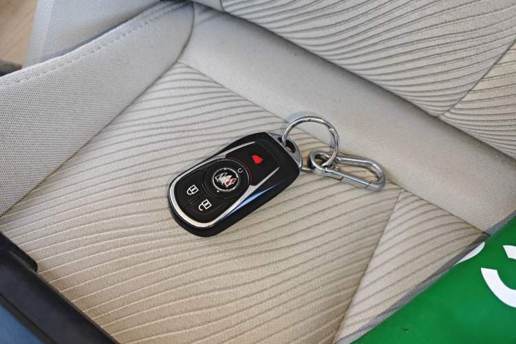 Used Buick GL8 2020 Land Cruiser Executive Class 652T Comfort Model
