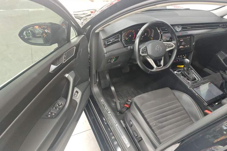 Used Volkswagen Magotan 2020 330TSI DSG Luxury Edition