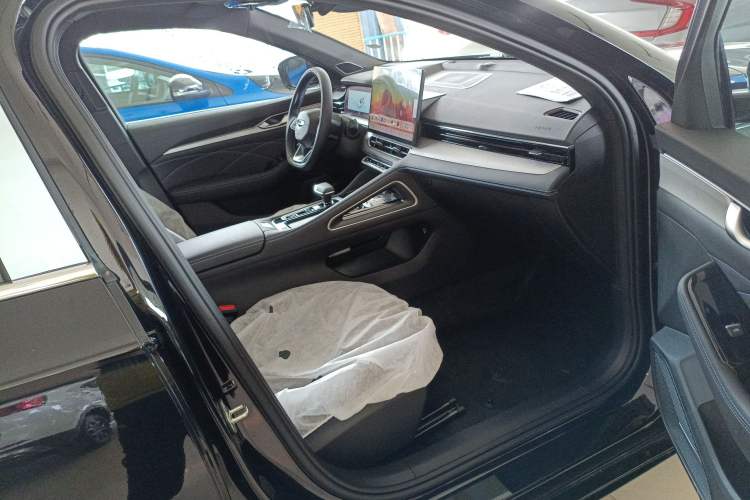 Used Geely Auto Preface 
