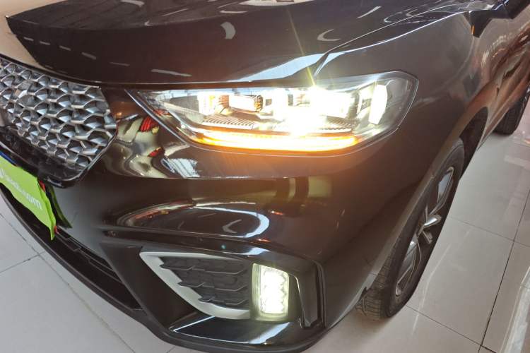 Used Wey VV5 2021 1.5T Two-Wheel Drive Smart Pioneer
