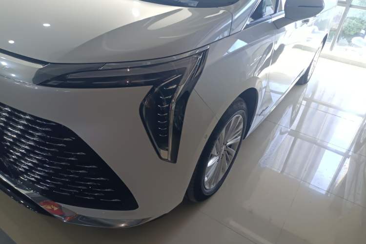 Used Buick Century 2023 2.0T Seven-Seater Yinshi Edition
