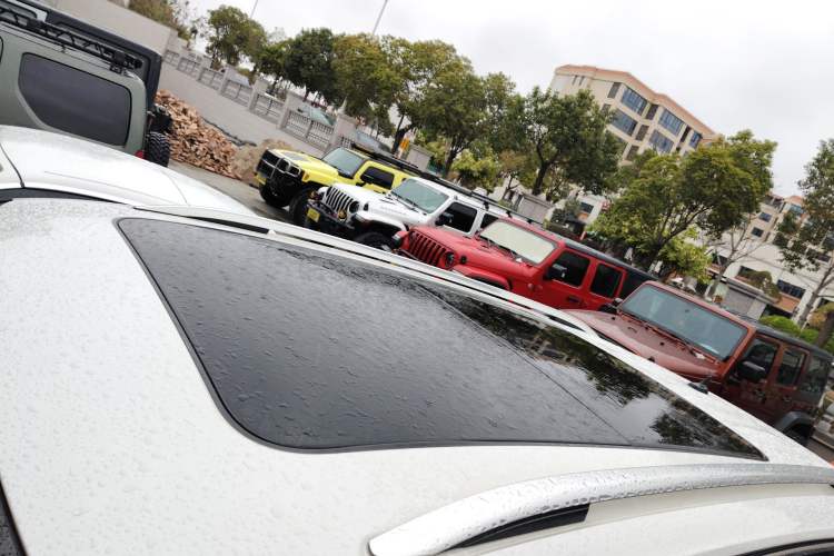 Used Volkswagen Tiguan L 2019 330TSI Automatic Two-Wheel Drive Smart Luxury Version China V Emission Standard
