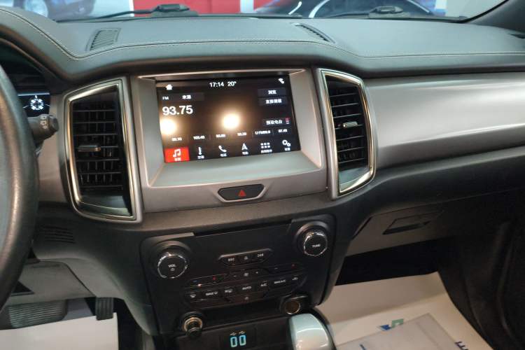 Used Ford Everest 2017 2.0T Gasoline Automatic 4x4 Luxury Edition 7 Seats