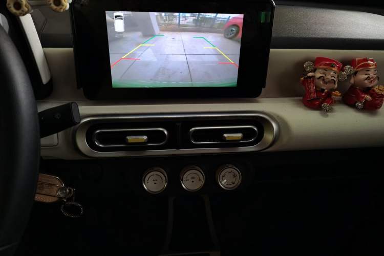 Used Wuling Hongguang MINIEV 2024 3rd Generation 215km Advanced Version
