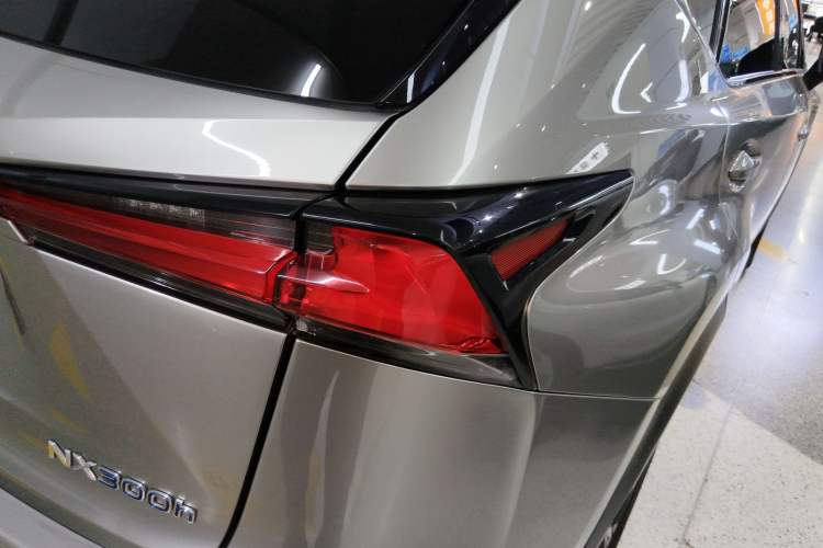 Used Lexus NX 2017 300h Front-Drive FENGSHANG Edition