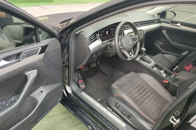 Used Volkswagen Magotan 2021 330TSI DSG 30th Anniversary Edition