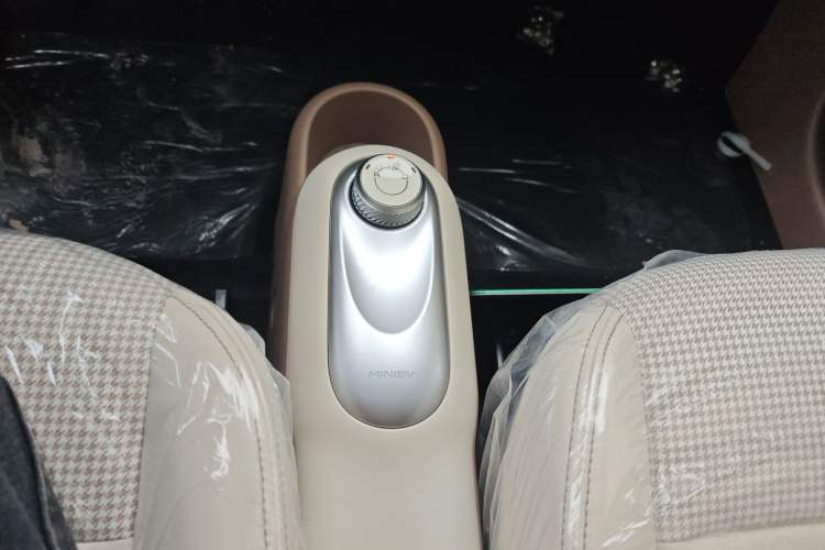 Used Wuling Hongguang MINIEV 2025 Four-Door Version Advanced Edition
