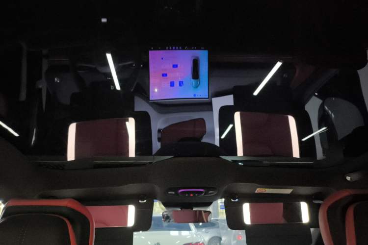 Used  SU7 2024 Rear-Drive Ultra-Long Range Advanced Pro-Level Intelligent Driving Version
