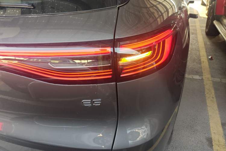 Used  E5 2024 530km Starship Edition
