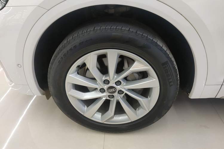 Used Audi Q5L 2022 40T Luxury Dynamic Model