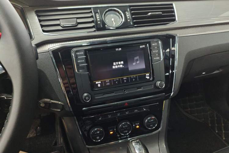 Used Volkswagen Passat 2016 330TSI DSG Luxury Edition