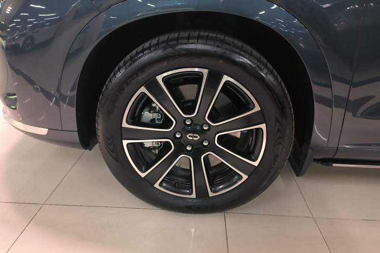 Used Hima AITO M7 2024 1.5T Intelligent Drive 4WD Ultra Version 5 Seats
