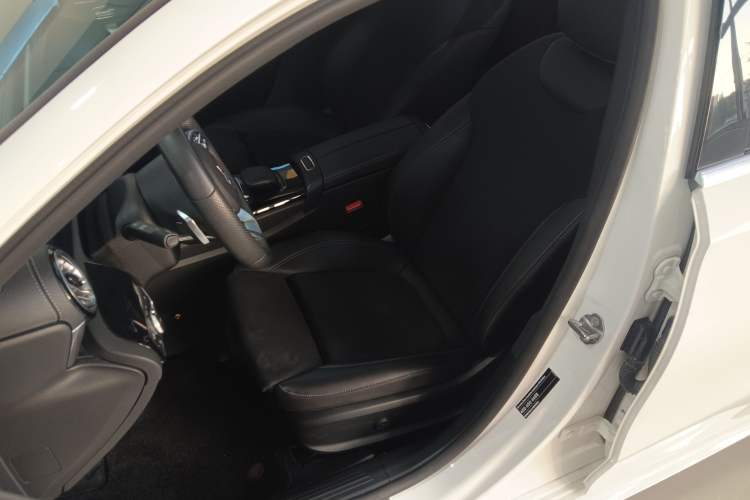 Used Mercedes-Benz A-Class 2021 A 200 L Sport Sedan Fashion Model