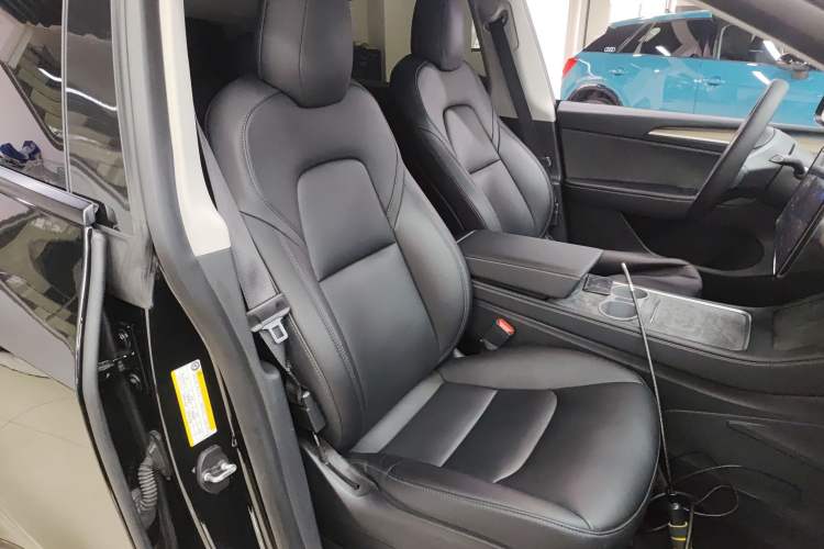 Used Tesla Model Y 2022 Rear-Wheel-Drive Version
