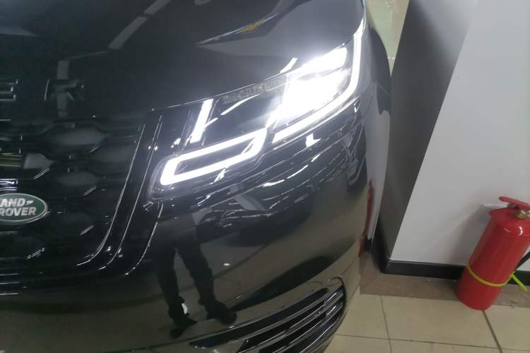 Used Land Rover Range Rover Velar 2023 250 PS Ebony Black Limited Edition
