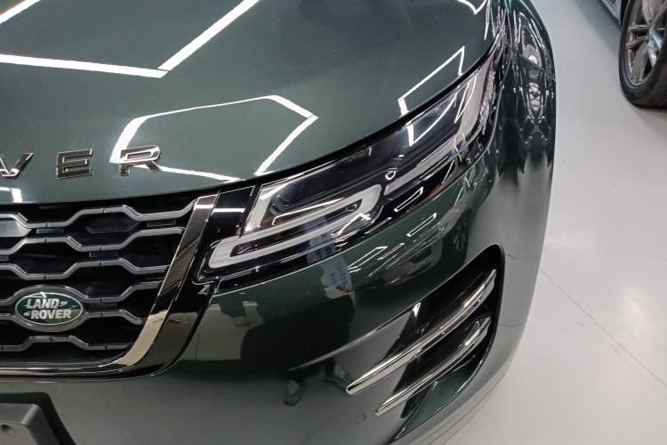 Used Land Rover Range Rover Evoque 2021 Range Rover Velar 249 PS R-Dynamic HSE Luxury Edition
