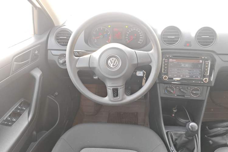 Used Volkswagen Jetta 2015 Value Edition 1.6L Manual Fashionable Style
