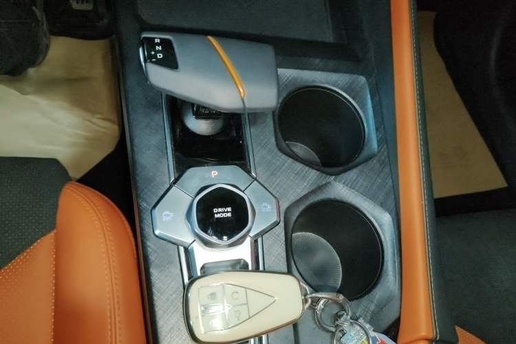 Used Changan UNI-V 2023 2.0T Leading-Speed Edition
