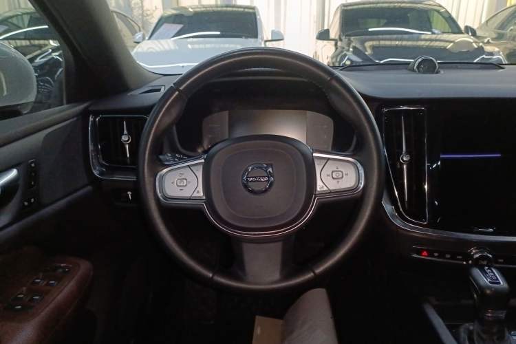 Used Volvo S60 2021 T4 Zhiyi Luxury Edition
