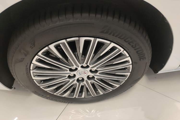 Used Buick GL8 New Energy 2024 Lu Zun Deluxe Edition 7-Seater
