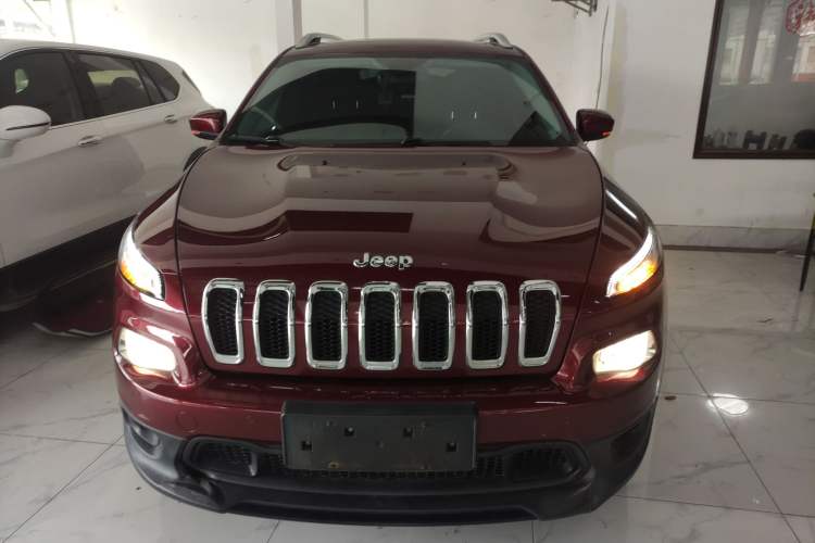 Used  Cherokee 2016 2.0L Superior Edition
