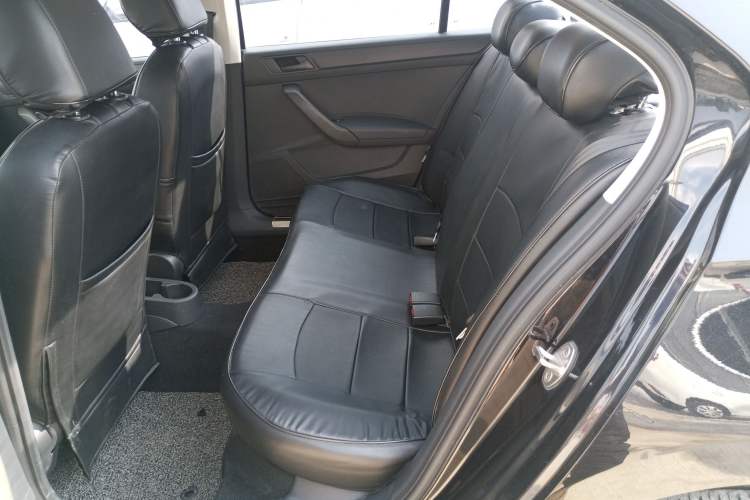 Used Volkswagen Santana 2016 1.6L Manual Fashion Edition