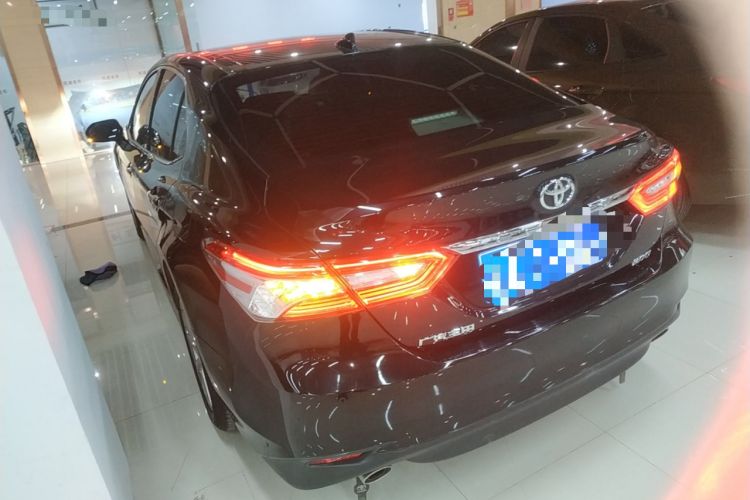 Used Toyota Camry 2021 2.0G Luxury Edition
