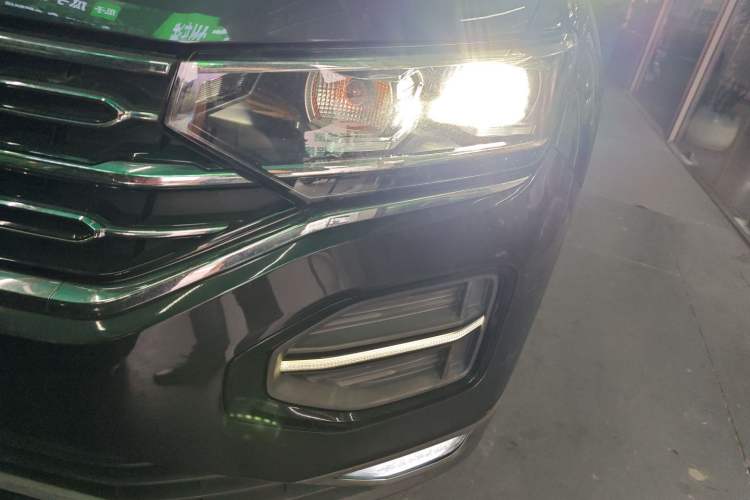 Used Volkswagen Tayron 2020 330TSI Two-Wheel Drive Luxury Smart Connectivity Version