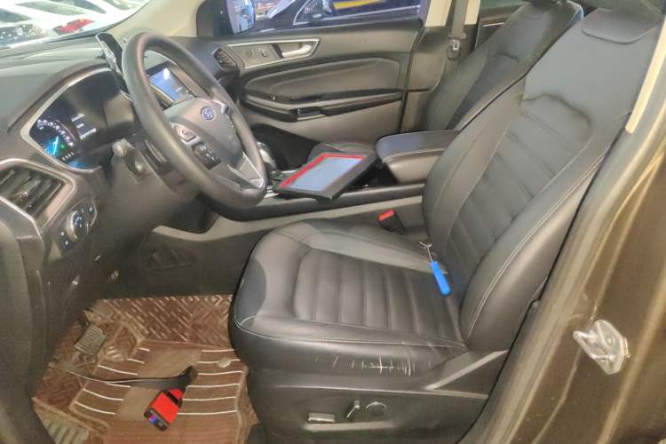 Used Ford Edge 2016 EcoBoost 245 Four-Wheel Drive Titanium Edition 7-Seater
