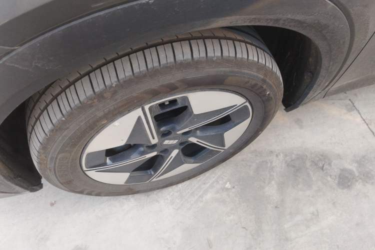 Used  E5 2024 530 km Exploration+ Version
