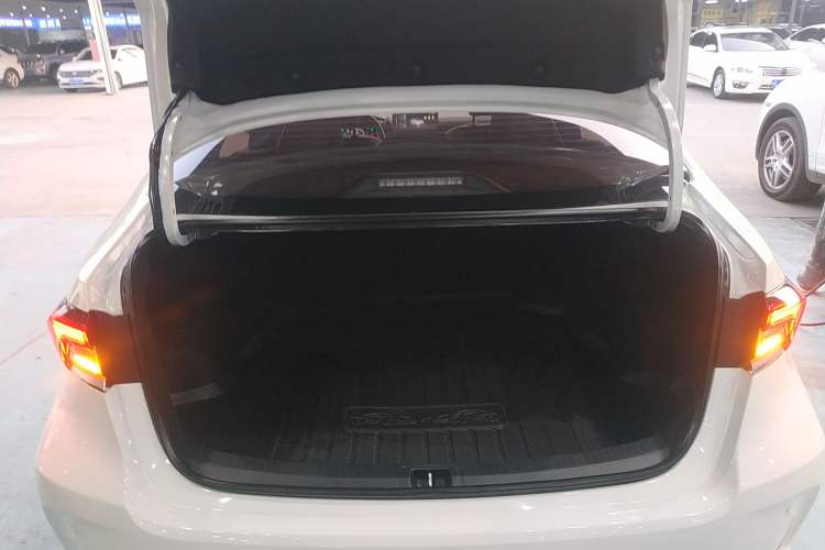 Used Toyota Corolla 2024 1.8L Smart Electric Hybrid Dual-Engine Pioneer Edition
