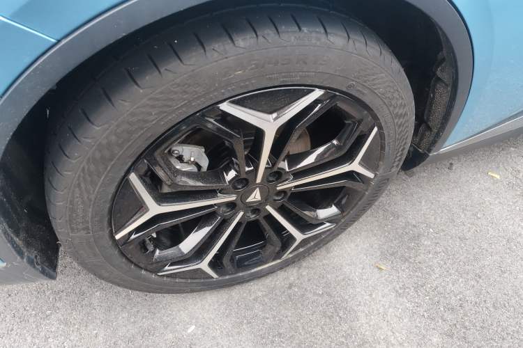 Used  L07 2024 230Max Qiankun Intelligent Driving ADS SE Range-Extended Version