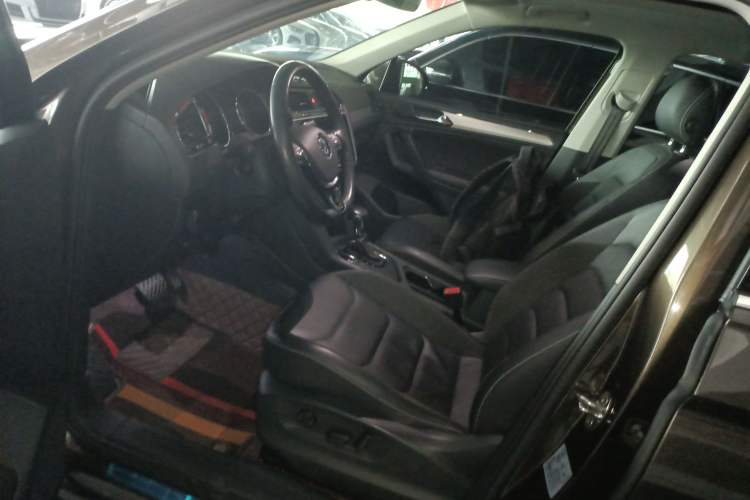 TDK.VehicleDetails.img