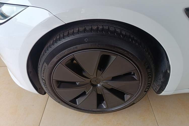 Used Tesla Model 3 2023 Long-Range All-Wheel-Drive Version
