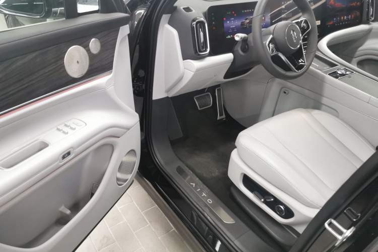 Used Hima AITO M9 2024 Range-Extended Ultra Version 42 kWh 6-Seater Model