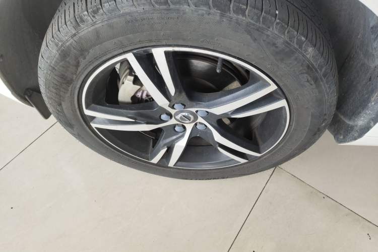 Used Volvo XC60 2019 T5 4x4 Smart & Dynamic Sport Edition China VI Standard
