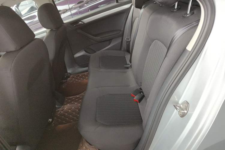 Used Volkswagen Jetta 2015 Value Edition 1.6L Automatic Comfort Version
