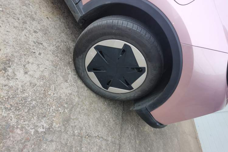 Used Geometry E Firefly 2024 301km Starlight
