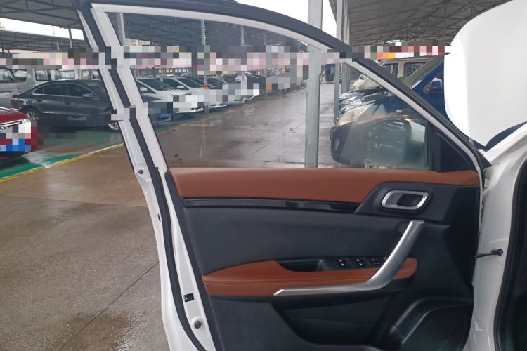 Used Dongfeng Aeolus AX4 2017 1.6L Manual Comfort Model
