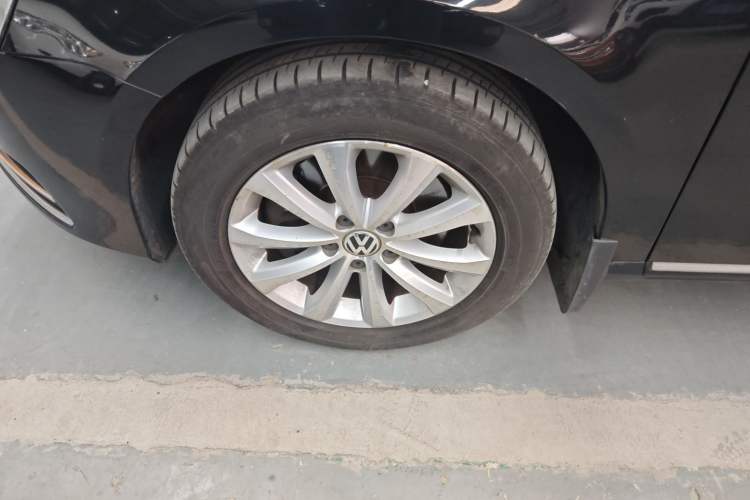 Used Volkswagen Magotan 2015 Facelift 1.8TSI Luxury Model
