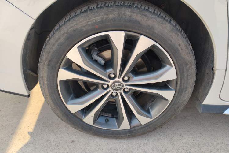 Used Toyota Granvia 2023 2.5L Hybrid Prestige PLUS Edition