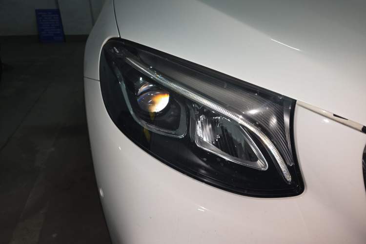 Used Mercedes-Benz GLC 2018 GLC 260 4MATIC Luxury Model