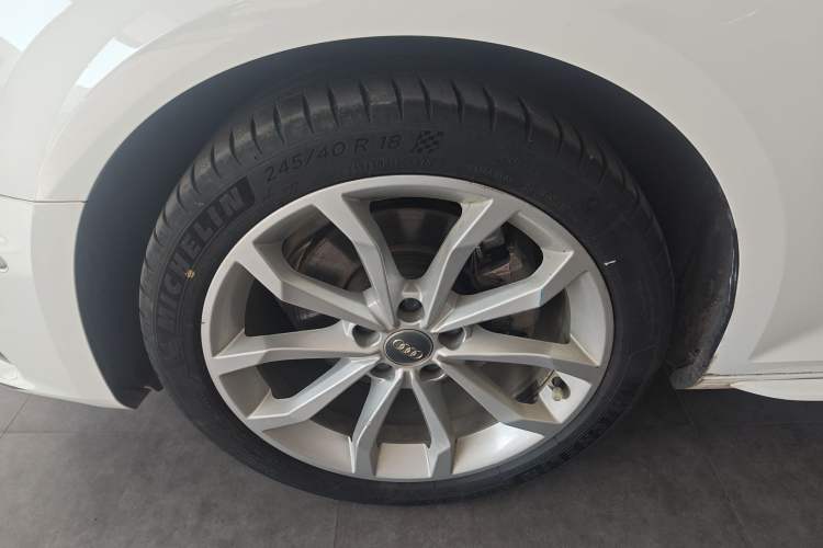 Used Audi A4L 2019 40 TFSI Fashion Edition China VI Emission Standard
