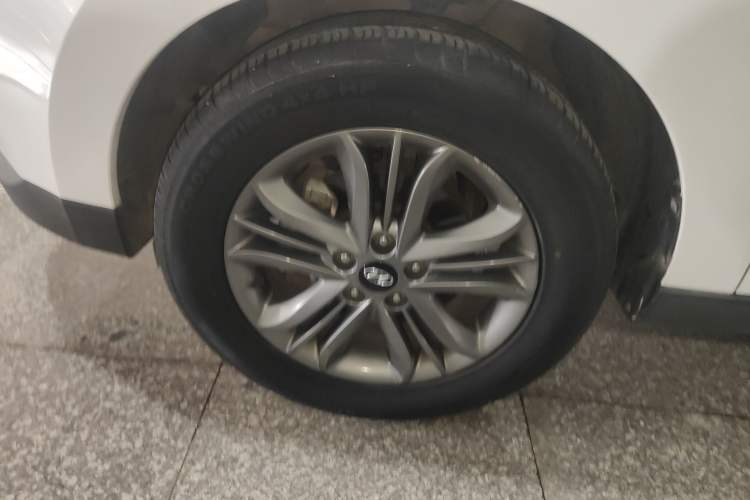 Used Hyundai ix35 2013 2.0L Automatic Two-Wheel Drive Smart GLS China IV Standard
