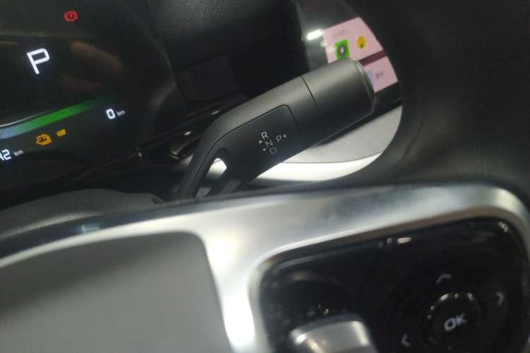 Used  Galaxy Stellar 6 