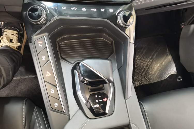 Used Lynk & Co 06 2020 1.5T JinPro model
