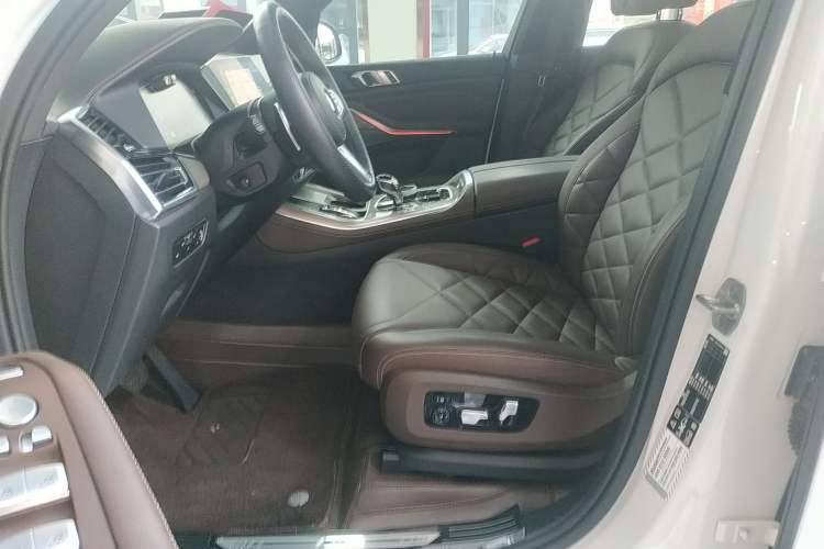 Used BMW X5 2022 Restyled xDrive 40Li Luxury Edition M Sport Package
